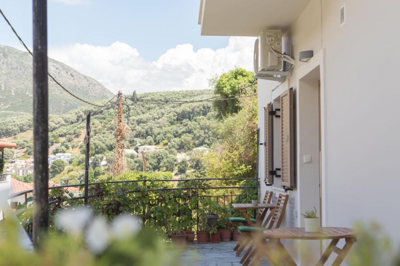 Le Quartier Comfy Studios Parga Esterno foto