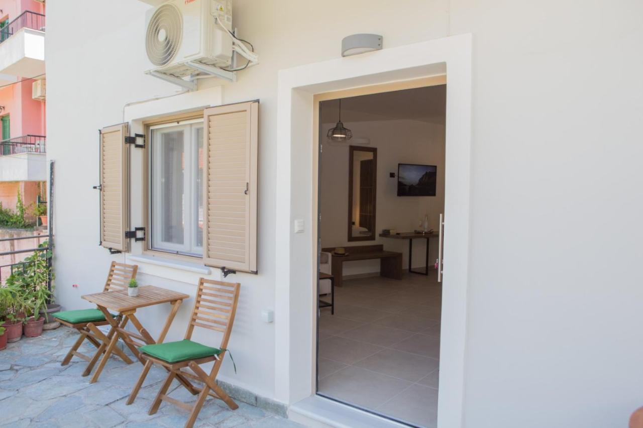 Le Quartier Comfy Studios Parga Esterno foto